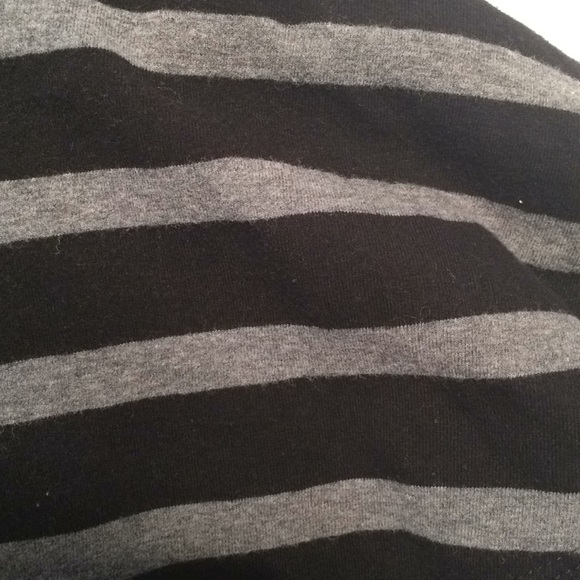 Top - Picture 2 of 3